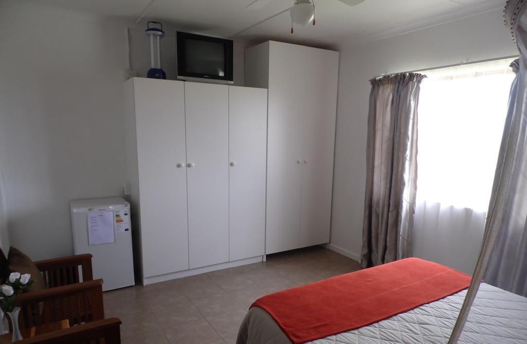 The Hexagon Wildlife Conservation Hotell Uitenhage Rum bild