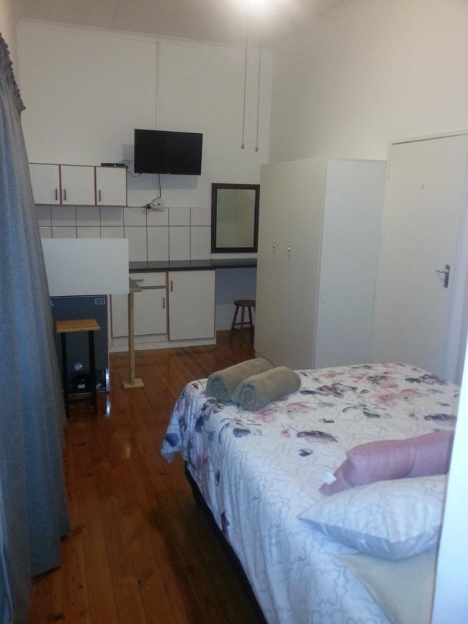 The Hexagon Wildlife Conservation Hotell Uitenhage Exteriör bild